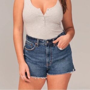 NEW Abercrombie & Fitch Curve Love The Mom Jean Shorts High Rise 28/6 Stretch